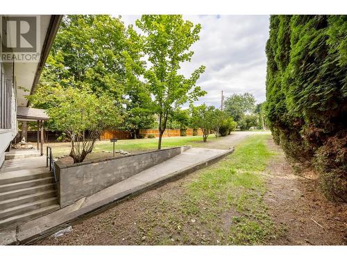 563 Poplar Road, Kelowna, BC - Outdoor