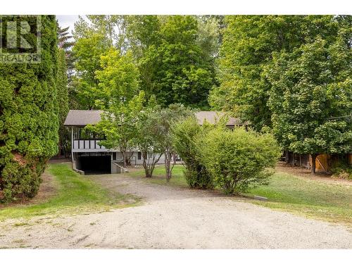 563 Poplar Road, Kelowna, BC - Outdoor