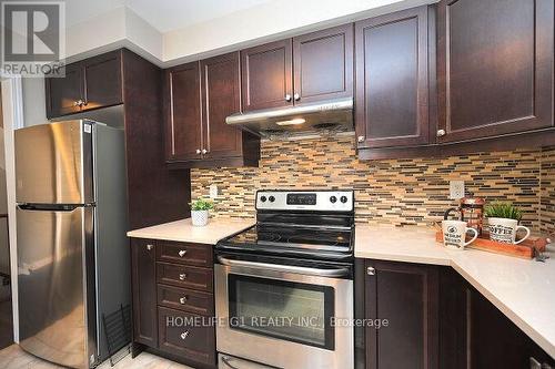 276 Ellen Davidson Drive, Oakville, ON - Indoor Photo Showing Kitchen With Stainless Steel Kitchen With Upgraded Kitchen