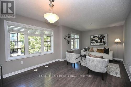 276 Ellen Davidson Drive, Oakville, ON - Indoor Photo Showing Living Room