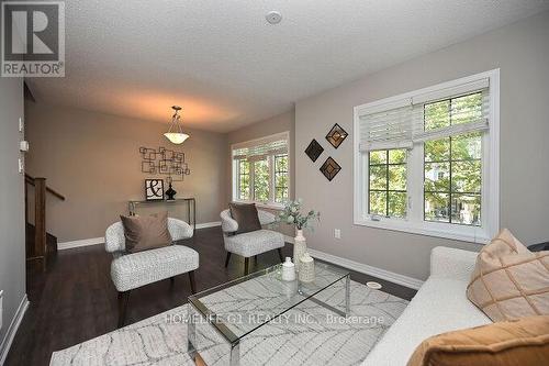 276 Ellen Davidson Drive, Oakville, ON - Indoor Photo Showing Living Room