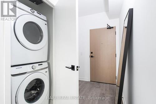 3301 - 36 Zorra Street, Toronto, ON - Indoor Photo Showing Laundry Room