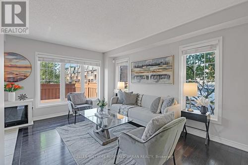 20 Lotus Street, Brampton, ON - Indoor Photo Showing Living Room