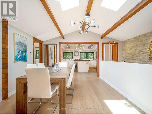 13716 22 Side Road, Halton Hills, ON - Indoor Photo Showing Dining Room