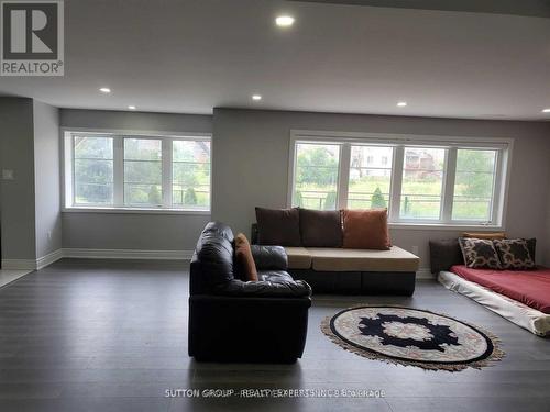 2-Lower - 74 Antibes Drive, Brampton, ON - Indoor Photo Showing Living Room