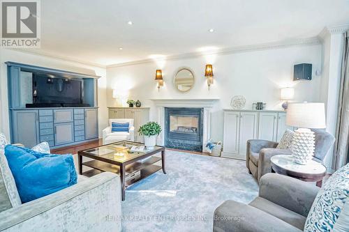 645 Canyon Street, Mississauga (Lorne Park), ON - Indoor Photo Showing Living Room With Fireplace