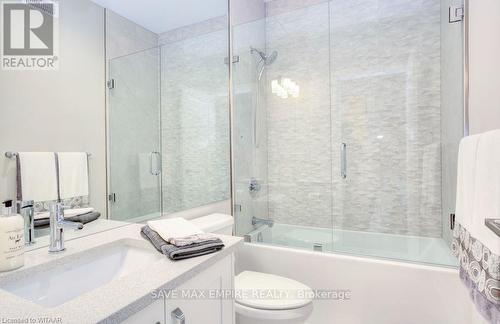 402 - 5 Wood Haven Drive, Tillsonburg, ON - Indoor Photo Showing Bathroom