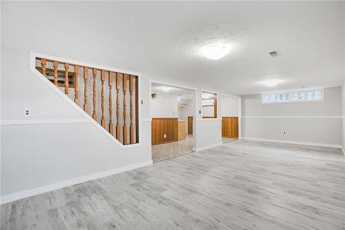 77 Greenford Drive, Hamilton, ON - Indoor Photo Showing Other Room