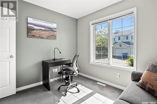 17 110 Banyan Crescent, Saskatoon, SK - Indoor Photo Showing Office