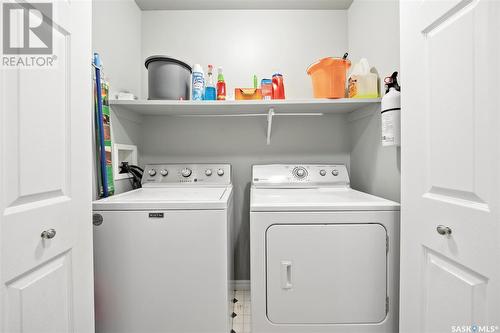 17 110 Banyan Crescent, Saskatoon, SK - Indoor Photo Showing Laundry Room