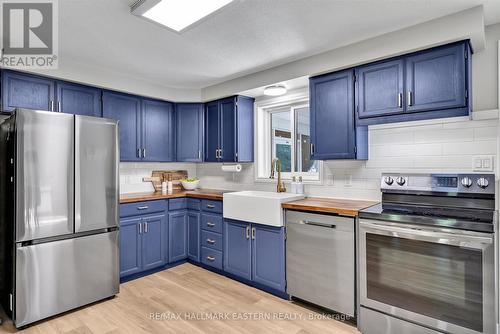 107 Pirates Glen Drive, Galway-Cavendish And Harvey, ON - Indoor Photo Showing Kitchen