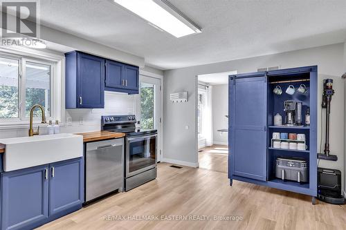 107 Pirates Glen Drive, Galway-Cavendish And Harvey, ON - Indoor Photo Showing Kitchen