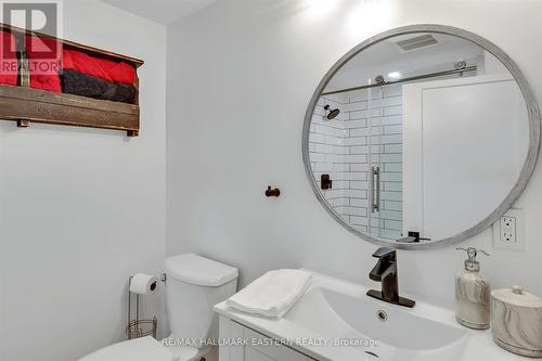 107 Pirates Glen Drive, Galway-Cavendish And Harvey, ON - Indoor Photo Showing Bathroom