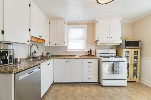 28 Walter Avenue S, Hamilton, ON - Indoor Photo Showing Kitchen With Double Sink