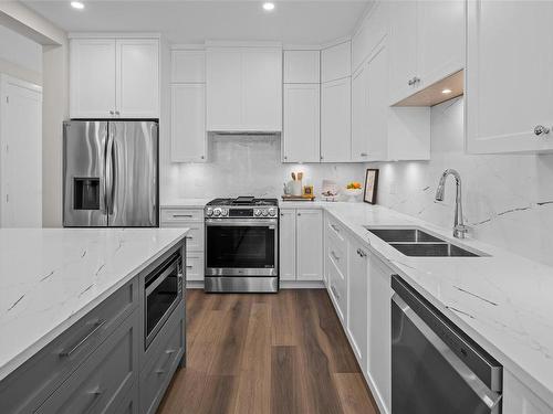 1524 Marble Pl, Langford, BC - Indoor Photo Showing Kitchen With Double Sink With Upgraded Kitchen