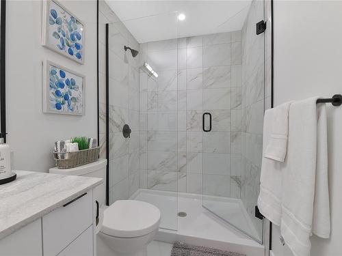 202-1114 Samar Cres, Langford, BC - Indoor Photo Showing Bathroom