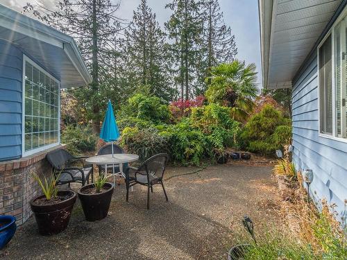 563 Island Hwy West, Parksville, BC 