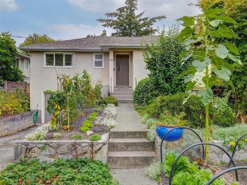 2517 Garden St, Victoria, BC 