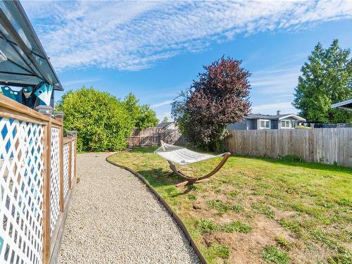 498 Hirst Ave West, Parksville, BC 