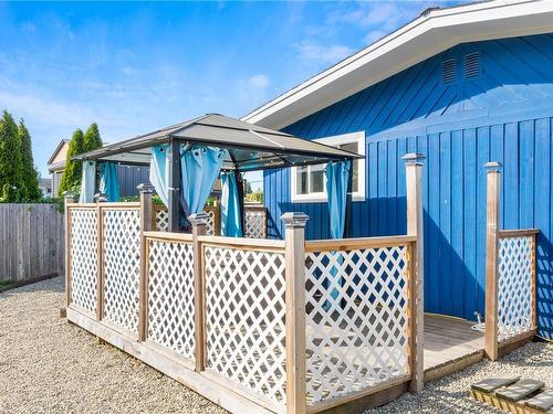 498 Hirst Ave West, Parksville, BC 