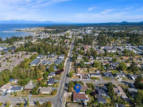 498 Hirst Ave West, Parksville, BC 