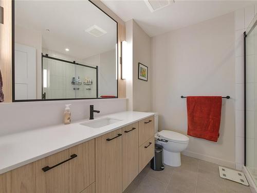 401-958 Pharoah Mews, Langford, BC - Indoor Photo Showing Bathroom