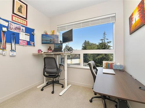 401-958 Pharoah Mews, Langford, BC - Indoor Photo Showing Office