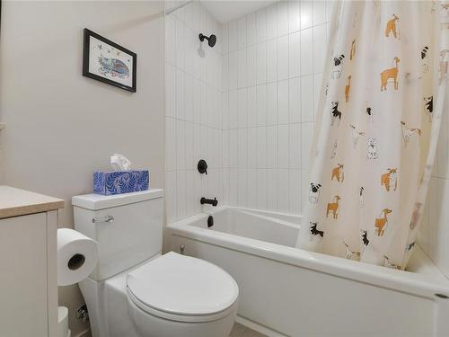 401-958 Pharoah Mews, Langford, BC - Indoor Photo Showing Bathroom