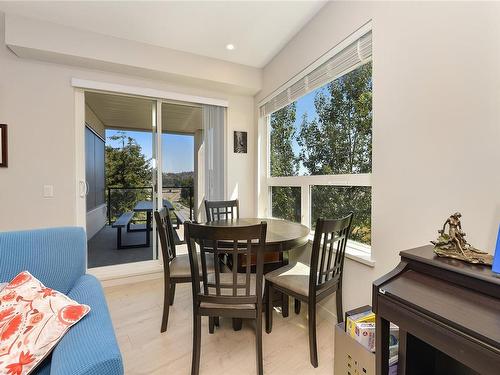 401-958 Pharoah Mews, Langford, BC - Indoor Photo Showing Living Room With Fireplace