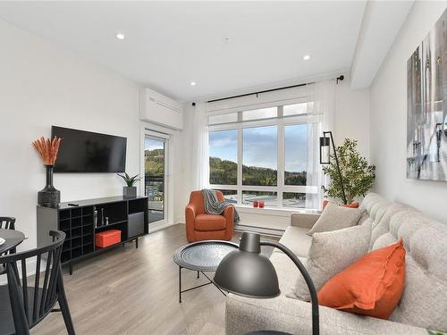 601-1114 Samar Cres, Langford, BC - Indoor Photo Showing Living Room