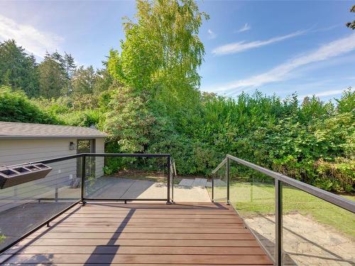 3710 Crestview Rd, Saanich, BC 