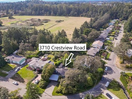 3710 Crestview Rd, Saanich, BC 