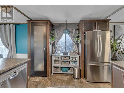 3 5988 Gauthier Road, Prince George, BC - Indoor Photo Showing Kitchen