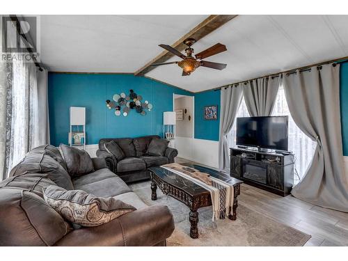 3 5988 Gauthier Road, Prince George, BC - Indoor Photo Showing Living Room