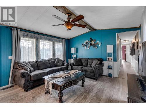 3 5988 Gauthier Road, Prince George, BC - Indoor Photo Showing Living Room