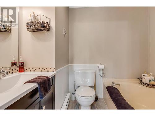 3 5988 Gauthier Road, Prince George, BC - Indoor Photo Showing Bathroom