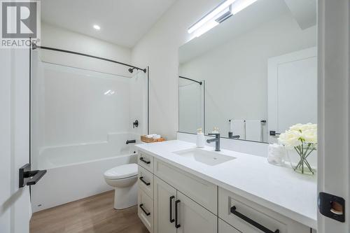 158 Deer Place Unit# 106, Penticton, BC - Indoor Photo Showing Bathroom