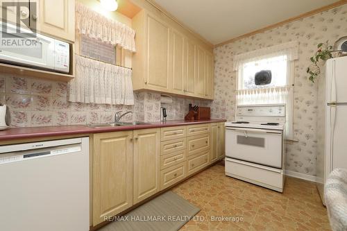 141 Lee Avenue, Toronto (The Beaches), ON - Indoor Photo Showing Kitchen With Double Sink