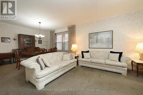 141 Lee Avenue, Toronto (The Beaches), ON - Indoor Photo Showing Living Room