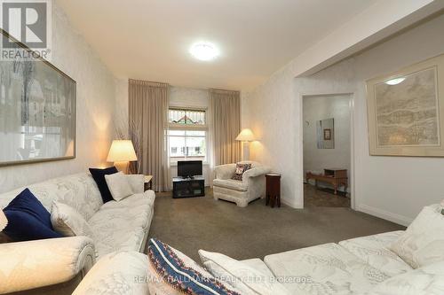 141 Lee Avenue, Toronto (The Beaches), ON - Indoor Photo Showing Living Room