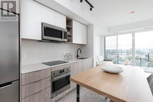 606 - 36 Zorra Street, Toronto, ON - Indoor Photo Showing Kitchen With Upgraded Kitchen