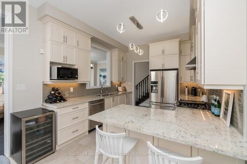 159 Morningside Drive, Halton Hills (Georgetown), ON - Indoor Photo Showing Kitchen With Stainless Steel Kitchen With Double Sink With Upgraded Kitchen