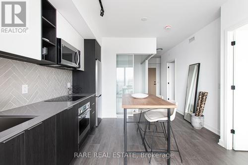 623 - 36 Zorra Street, Toronto, ON - Indoor Photo Showing Kitchen With Upgraded Kitchen