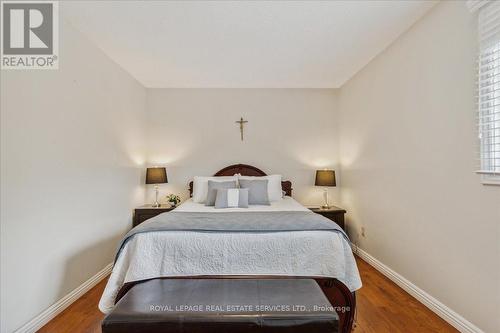 211 Murray Street, Brampton (Brampton West), ON - Indoor Photo Showing Bedroom