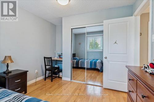 211 Murray Street, Brampton (Brampton West), ON - Indoor Photo Showing Bedroom