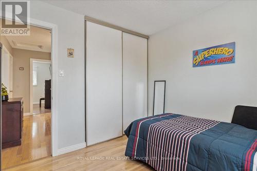 211 Murray Street, Brampton (Brampton West), ON - Indoor Photo Showing Bedroom