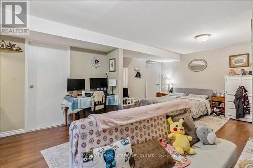 211 Murray Street, Brampton (Brampton West), ON - Indoor Photo Showing Bedroom