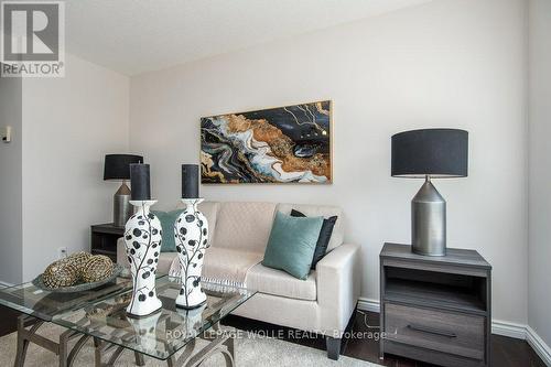 38 - 12 Holborn Drive, Kitchener, ON - Indoor Photo Showing Living Room