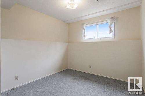 6116 40 Av Nw, Edmonton, AB - Indoor Photo Showing Other Room