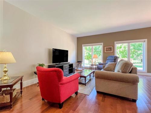 18 Bayhill Crescent, Brandon, MB - Indoor Photo Showing Living Room